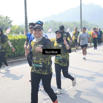 Runner Photo 6937548