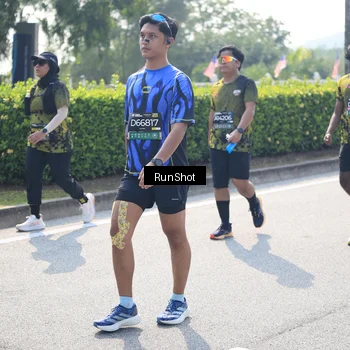Runner Photo 6937559
