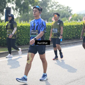 Runner Photo 6937560