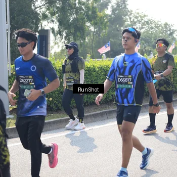 Runner Photo 6937564