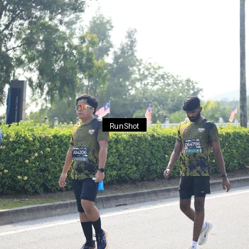Runner Photo 6937575
