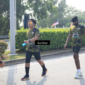 Runner Photo 6937576