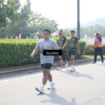 Runner Photo 6937592