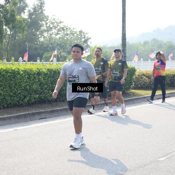 Runner Photo 6937594