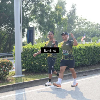 Runner Photo 6937606