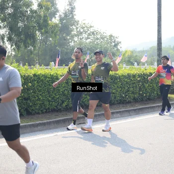 Runner Photo 6937613