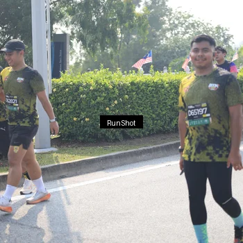 Runner Photo 6937618
