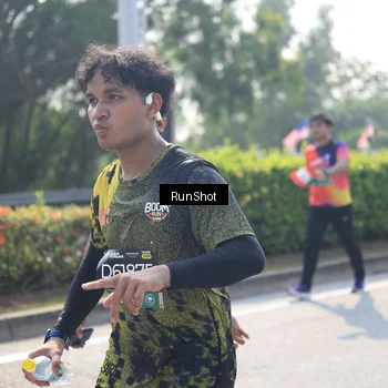 Runner Photo 6937623