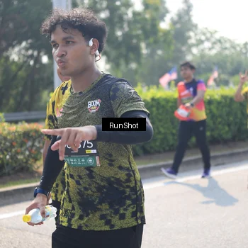 Runner Photo 6937625