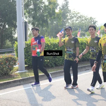 Runner Photo 6937631