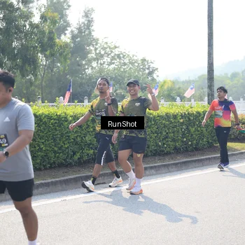 Runner Photo 6937637
