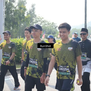 Runner Photo 6937640