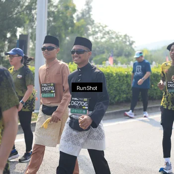 Runner Photo 6937646