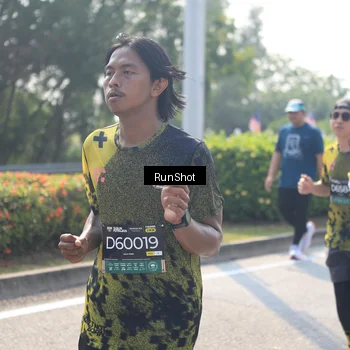 Runner Photo 6937654