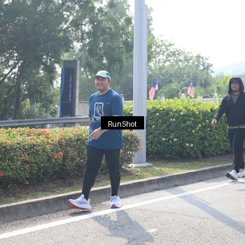 Runner Photo 6937679