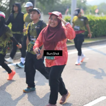 Runner Photo 6937706