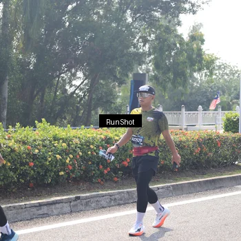 Runner Photo 6937716