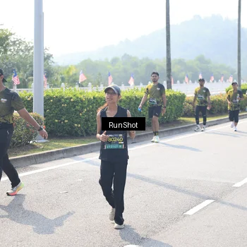 Runner Photo 6937721