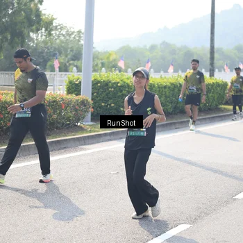 Runner Photo 6937722