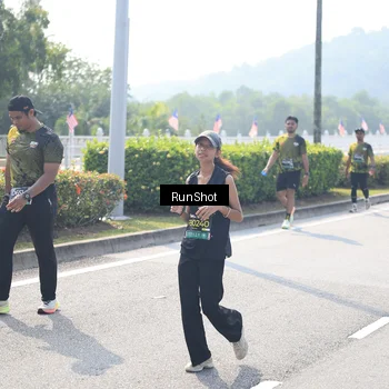 Runner Photo 6937724