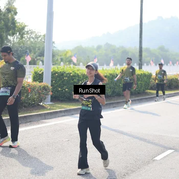 Runner Photo 6937726