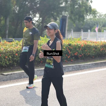 Runner Photo 6937741