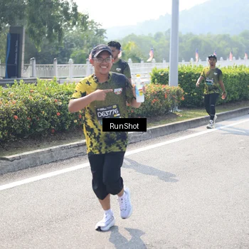 Runner Photo 6937744