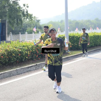Runner Photo 6937748
