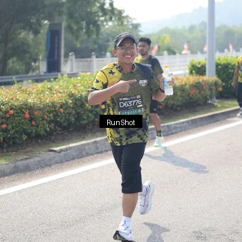 Runner Photo 6937749