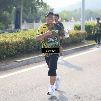 Runner Photo 6937753