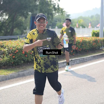 Runner Photo 6937755