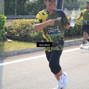 Runner Photo 6937757