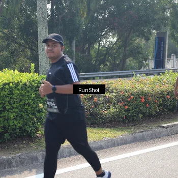 Runner Photo 6937790