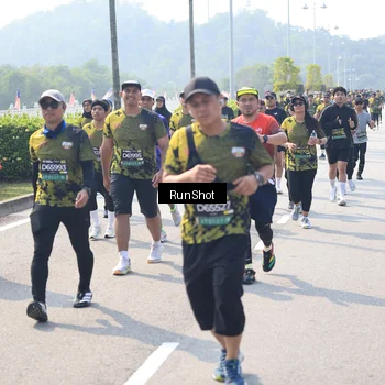 Runner Photo 6937846