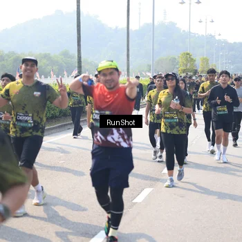 Runner Photo 6937857