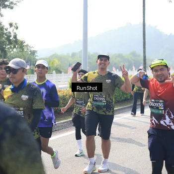 Runner Photo 6937858