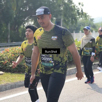 Runner Photo 6937873