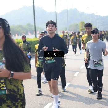Runner Photo 6937877
