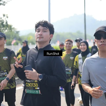 Runner Photo 6937888