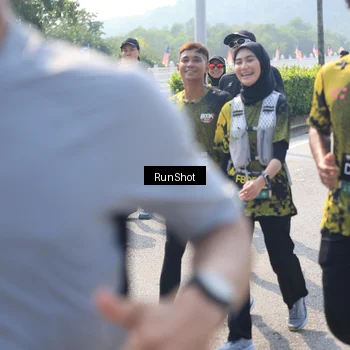 Runner Photo 6937889