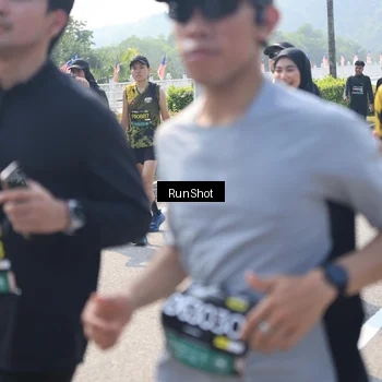 Runner Photo 6937892