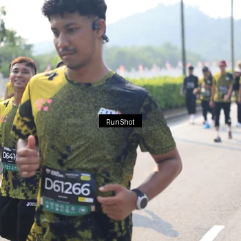 Runner Photo 6937893