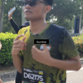 Runner Photo 6937911