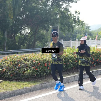Runner Photo 6937917