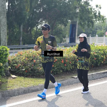 Runner Photo 6937920