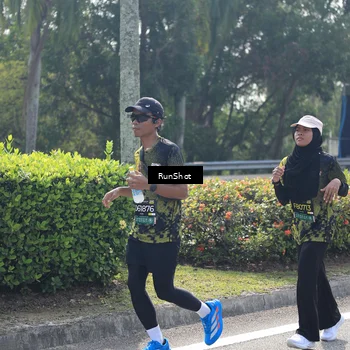 Runner Photo 6937923