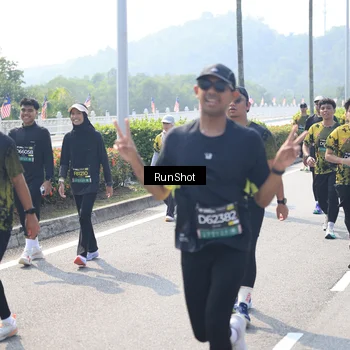 Runner Photo 6937929