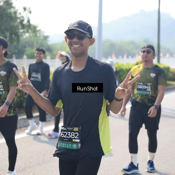 Runner Photo 6937935