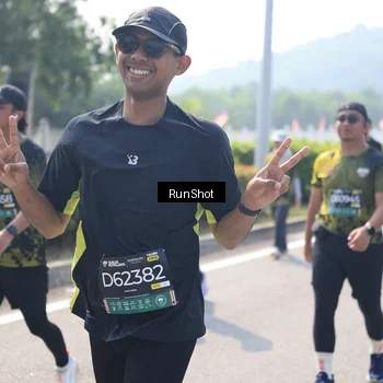 Runner Photo 6937936