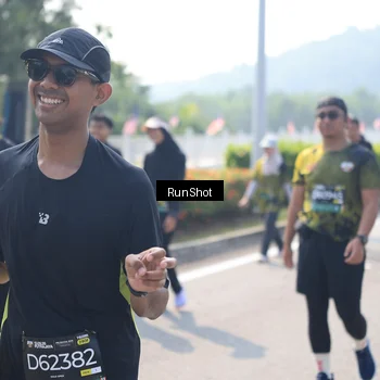 Runner Photo 6937940